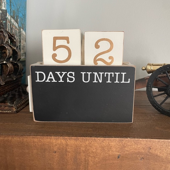 Countdown Block Calendar - Picture 4 of 6